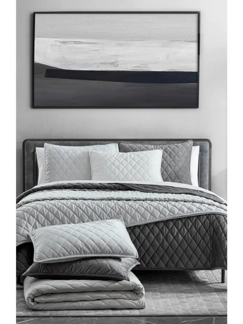 NWT Vera Wang Diamond Velvet Reversible 3 Piece Quilt Set Gray Size Queen